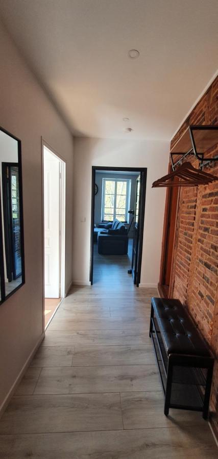 Appartement D'Hippolyte - Vue Musee Rimbaud Charleville-Mézières Esterno foto